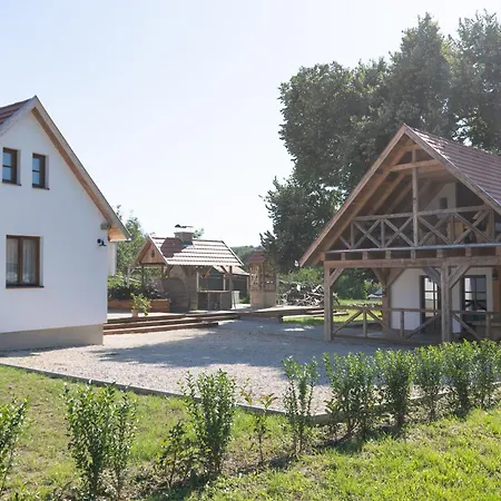 Hárs Apartman